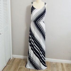 💰Two for $60 - White House Black Market Dress